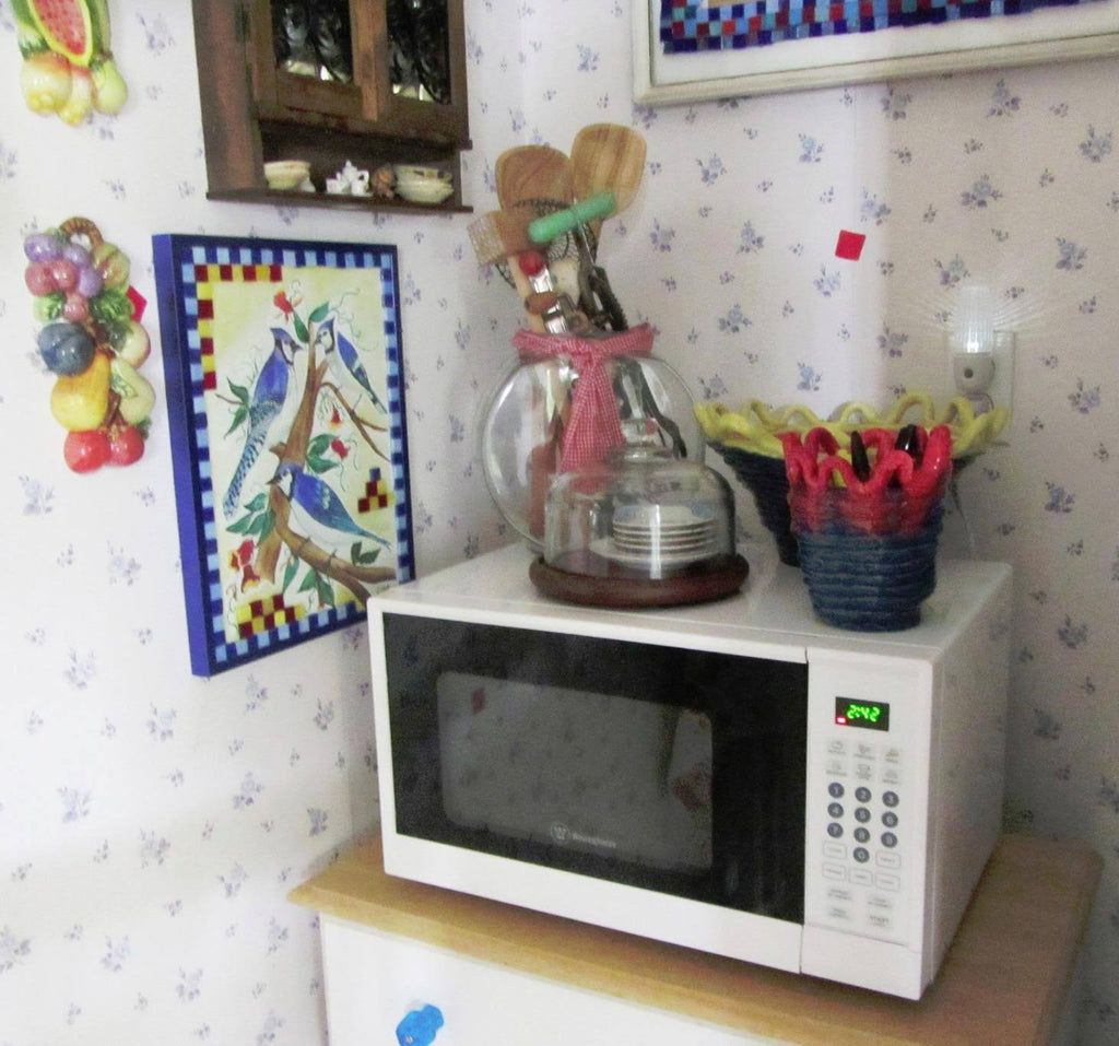 0.9 Cu. ft. White Microwave W444458