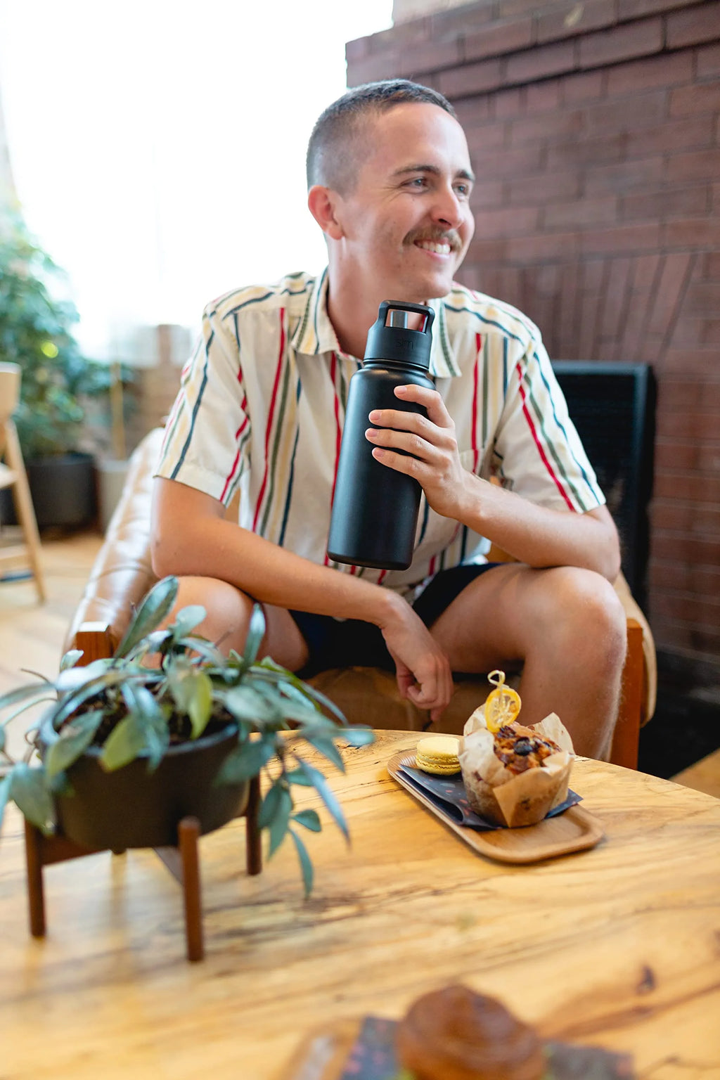 32oz Vacuum Insulated Stainless Steel Water Bottle with Straw and Chug Lid W9653