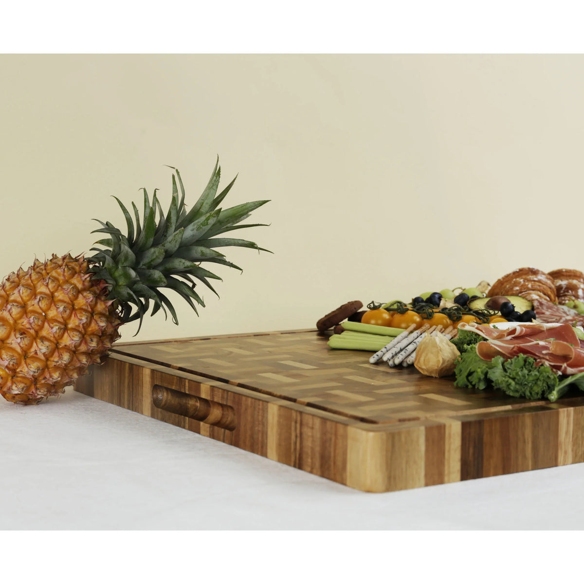 24x18x1.5 inch Acacia Wood and Oak Cutting Board L53920