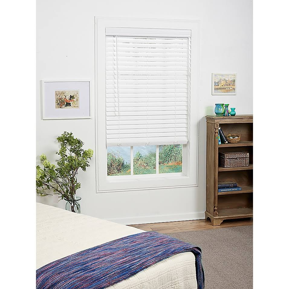 Cordless Faux Wood Blind in White J857349