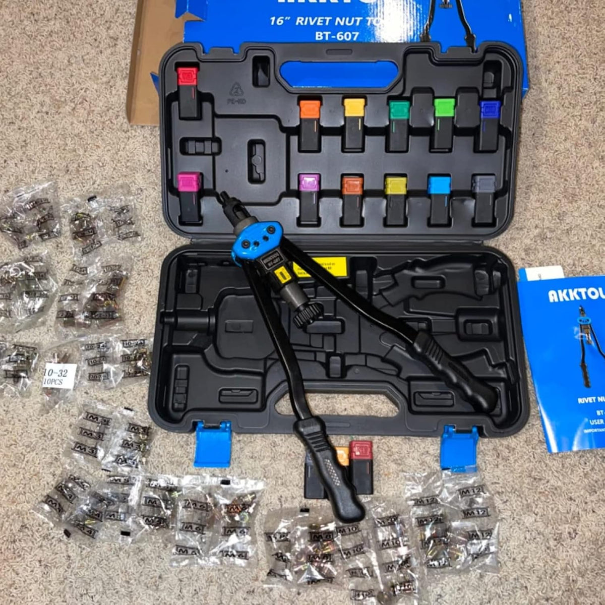 Rivet Nut Tool Kit with 15PCS Mandrels and Carrying Case D77538